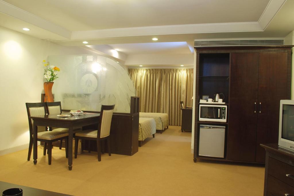Hotel Ambience Executive Pimpri-Chinchwad Zimmer foto